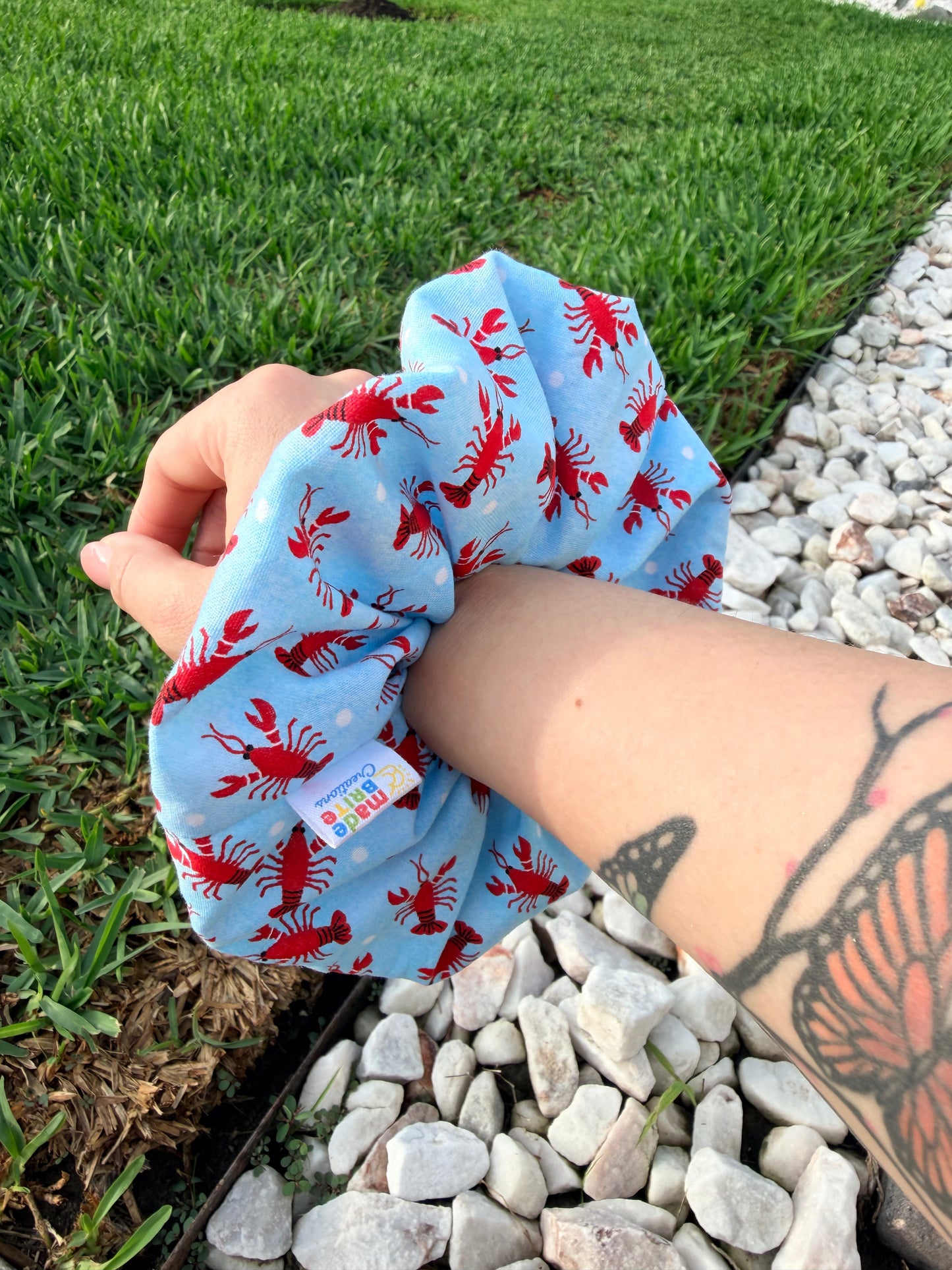 Oversized Lobster Scrunchie – Coastal Hair Tie, Beach-Themed XL Scrunchie, Cute Nautical Hair Accessory for Women & Girls